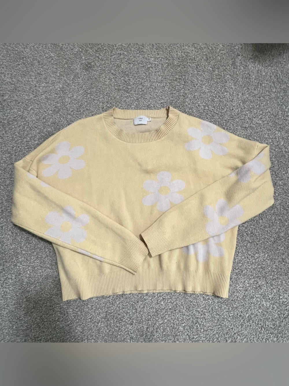 Yellow Daisy Knit Sweater - Women's Crewneck Medium